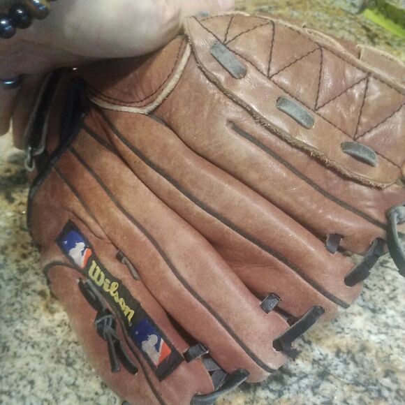 Rare Wilson A1812 Dual Hinge Crown Web 10.5" Leather Baseball Glove LHT - Picture 9 of 12